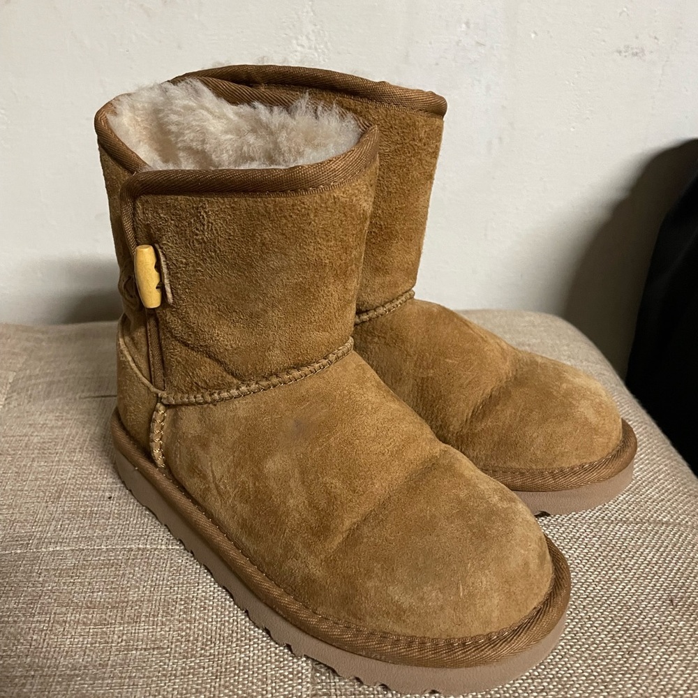 UGG youth kids fold down boots in cognac
